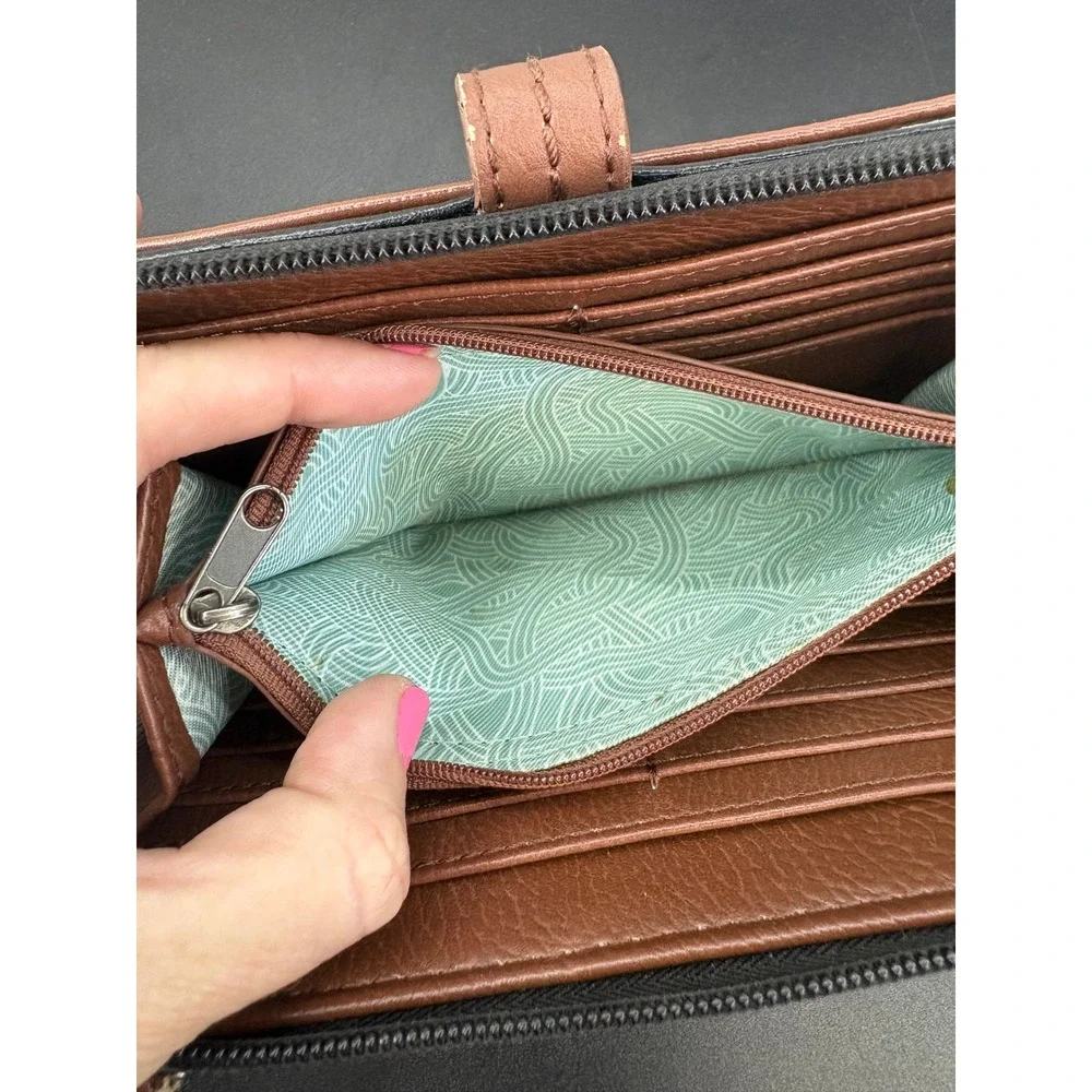 The Sak Iris Leather Wristlet Wallet Black Brown Zip Around Clutch